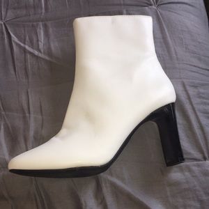 Women’s High Heeled Boots